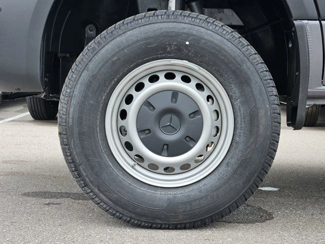2025 Mercedes-Benz VS30 Sprinter - Image 8 of 12