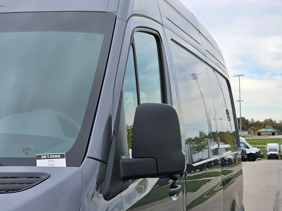 2025 Mercedes-Benz VS30 Sprinter - Image 8 of 12