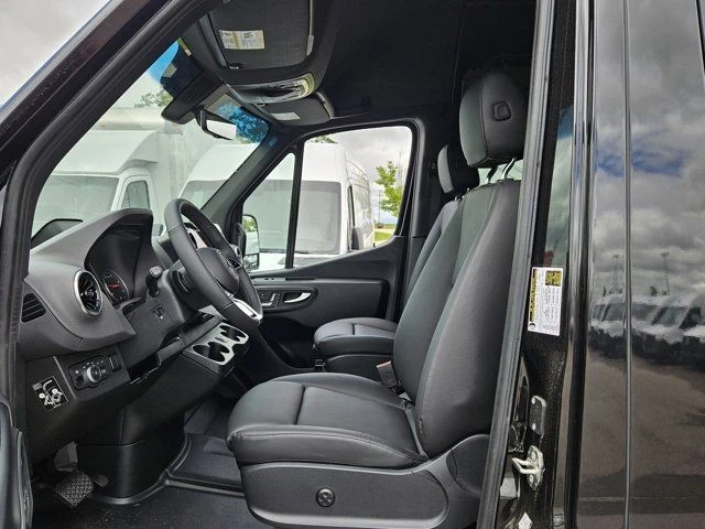2025 Mercedes-Benz VS30 Sprinter - Image 11 of 12