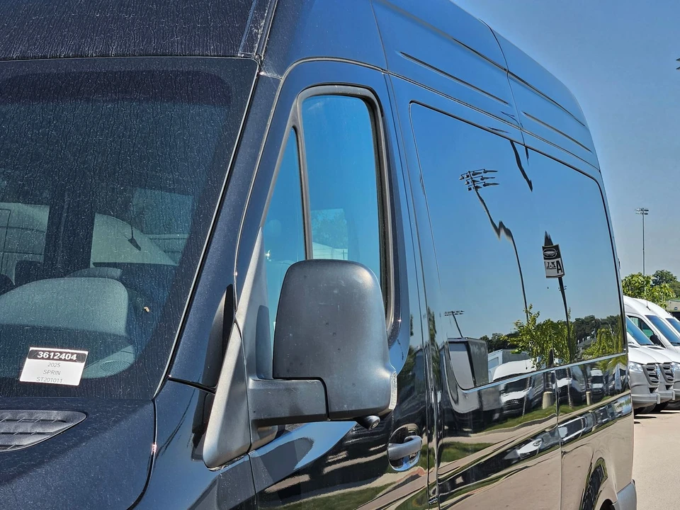2025 Mercedes-Benz VS30 Sprinter - Image 8 of 12