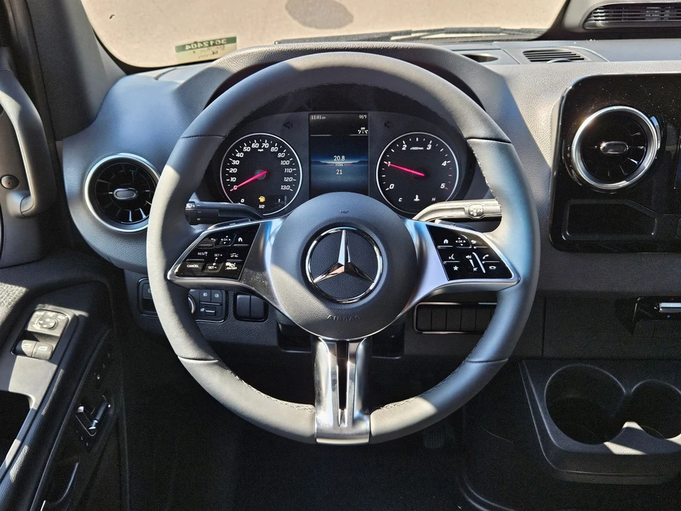 2025 Mercedes-Benz VS30 Sprinter - Image 13 of 21