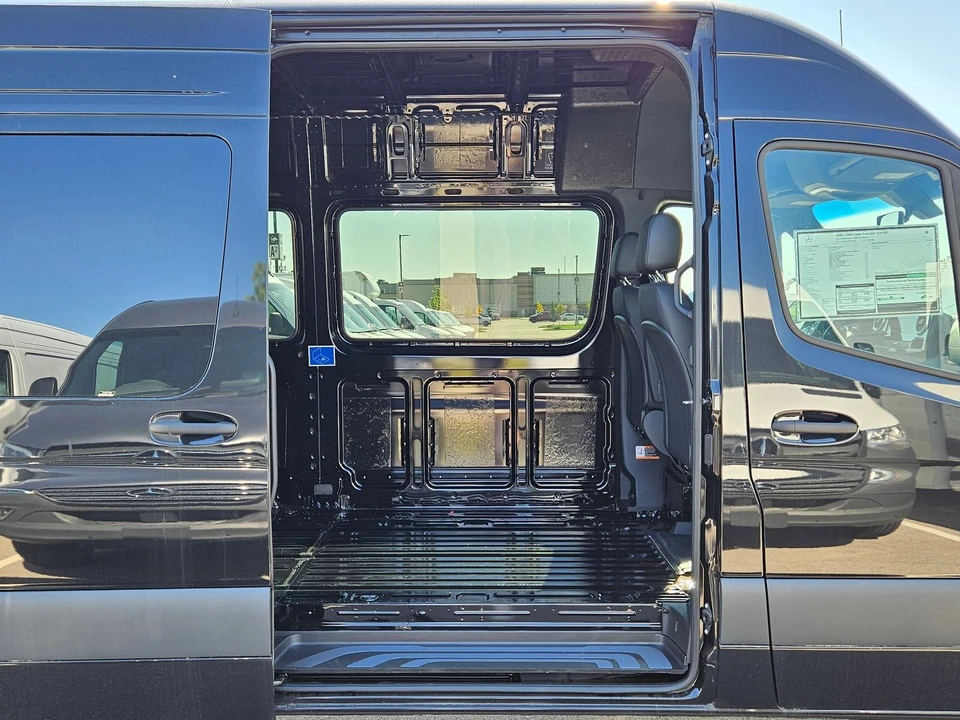 2025 Mercedes-Benz VS30 Sprinter - Image 2 of 12