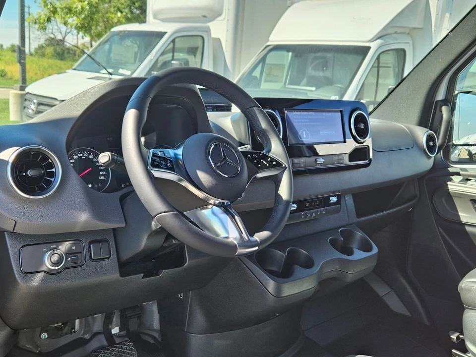 2025 Mercedes-Benz VS30 Sprinter - Image 12 of 12