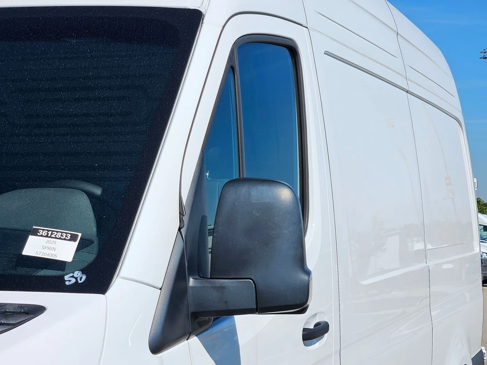 2025 Mercedes-Benz VS30 Sprinter - Image 8 of 12
