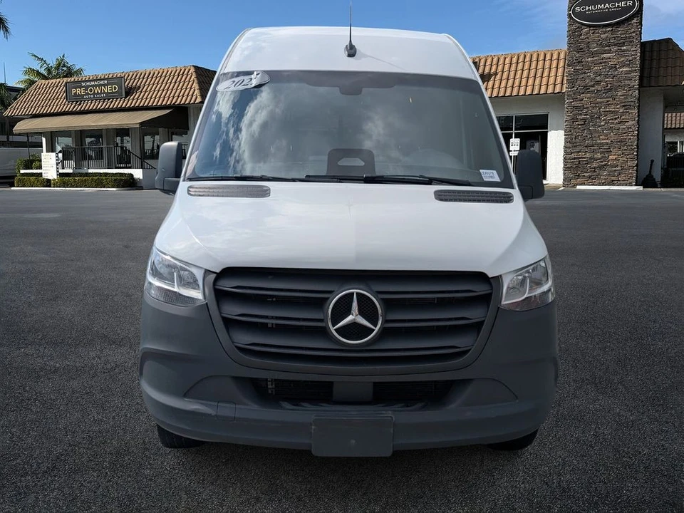 2025 Mercedes-Benz VS30 Sprinter - Image 2 of 21