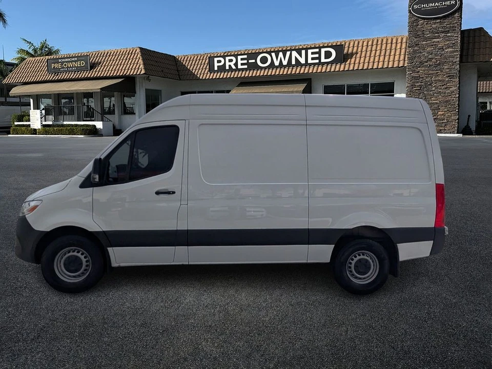 2025 Mercedes-Benz VS30 Sprinter - Image 4 of 21