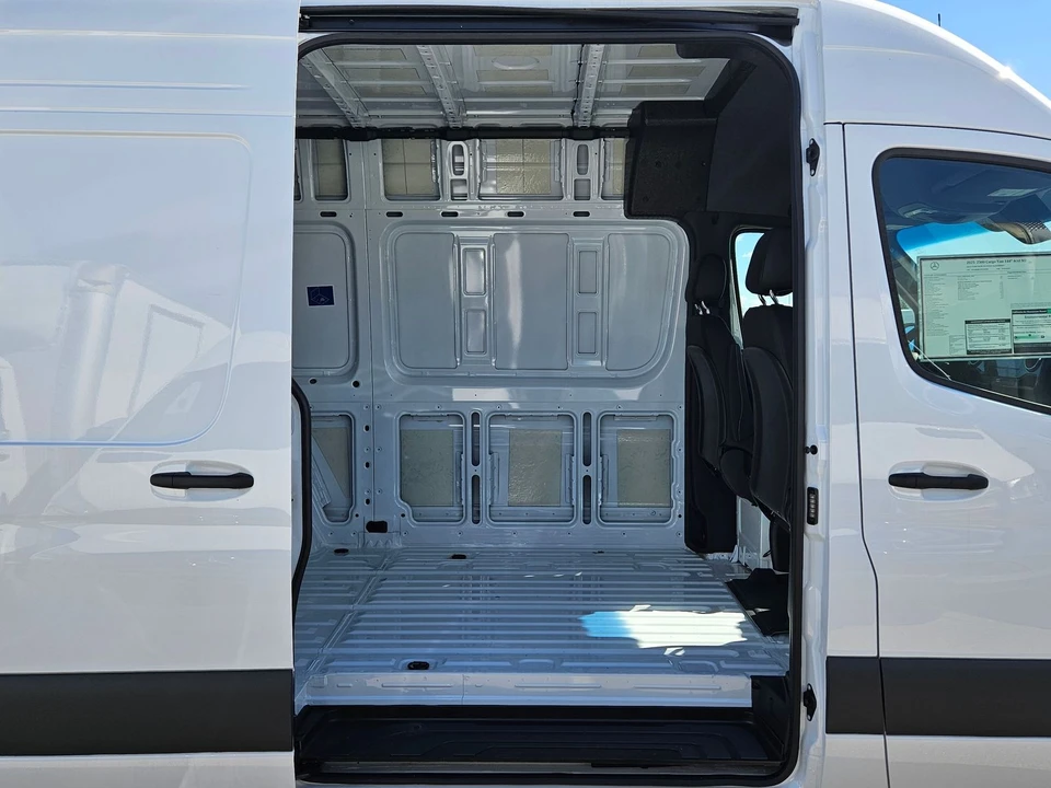 2025 Mercedes-Benz VS30 Sprinter - Image 2 of 12