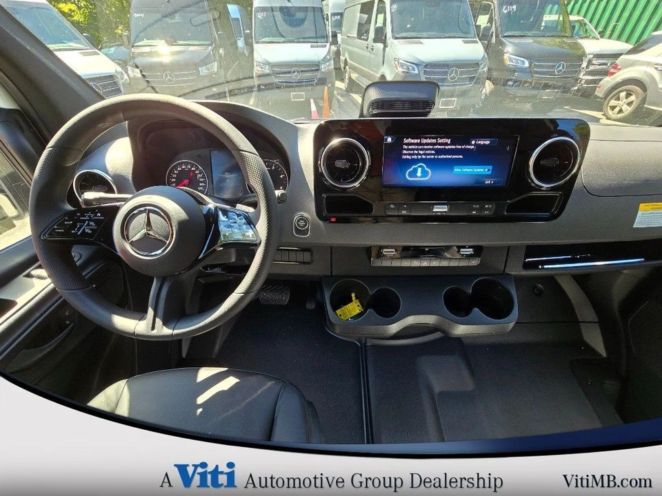 2025 Mercedes-Benz VS30 Sprinter - Image 11 of 14