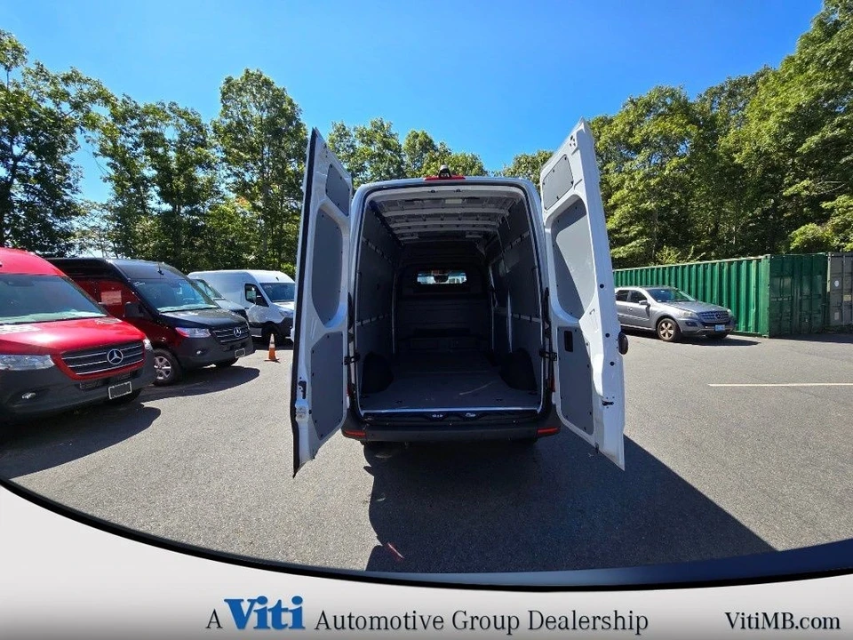 2025 Mercedes-Benz VS30 Sprinter - Image 14 of 14