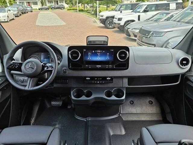 2025 Mercedes-Benz VS30 Sprinter - Image 12 of 12