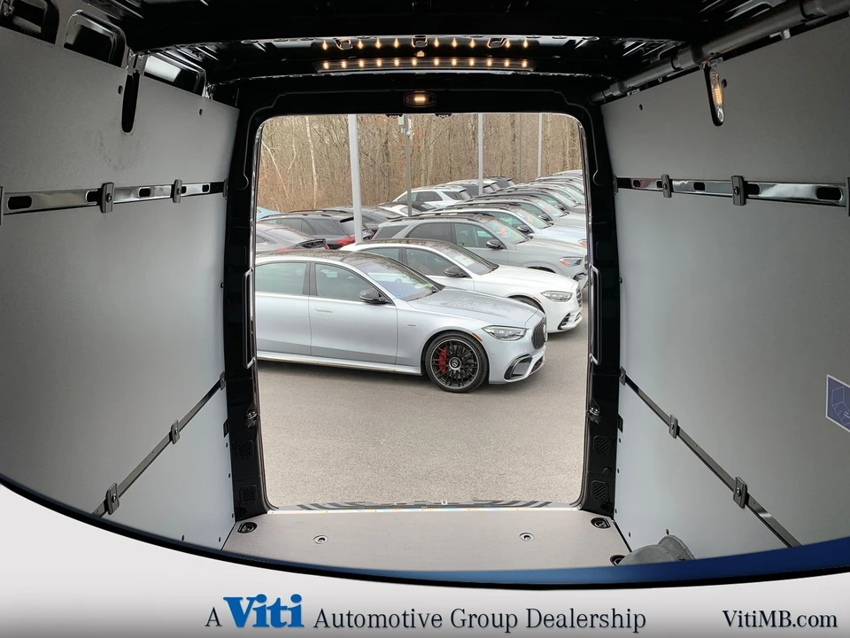2025 Mercedes-Benz VS30 Sprinter - Image 17 of 20