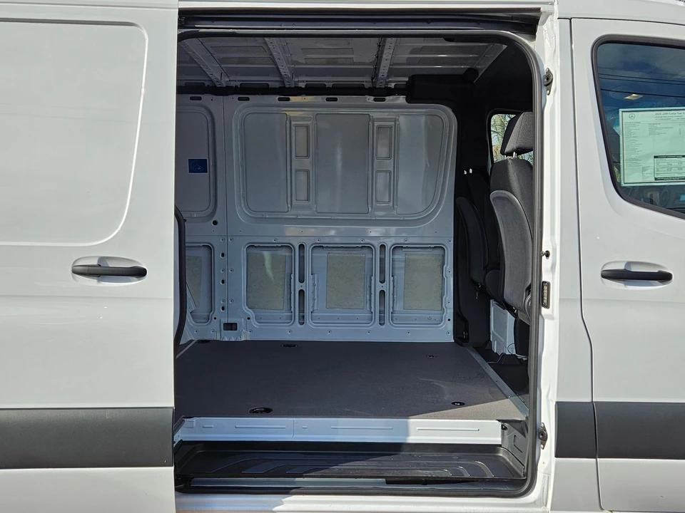 2025 Mercedes-Benz VS30 Sprinter - Image 2 of 21