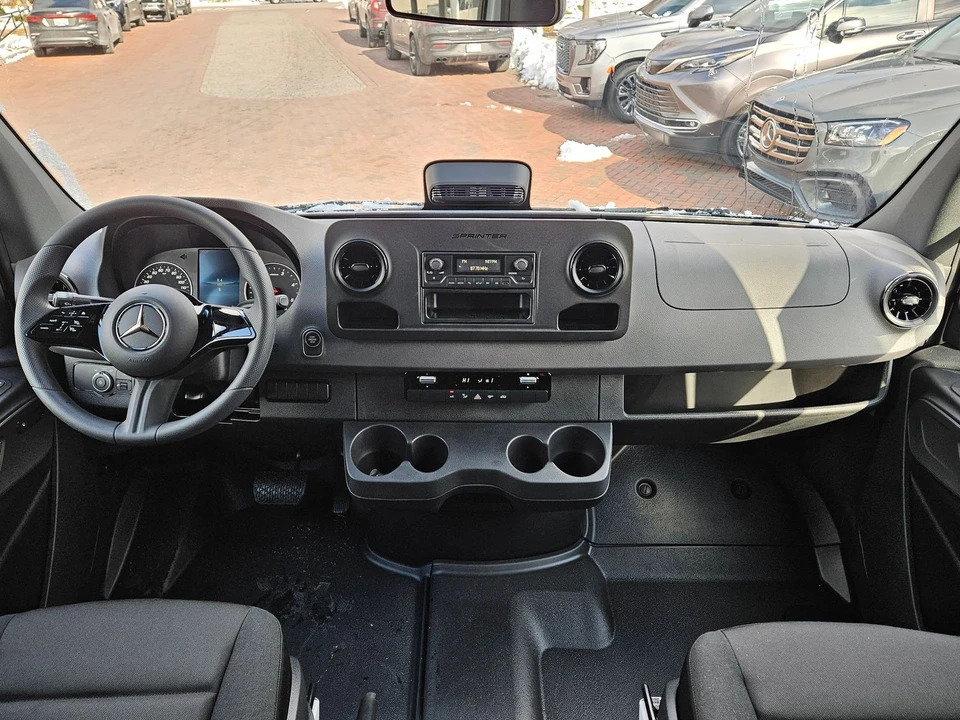 2025 Mercedes-Benz VS30 Sprinter - Image 12 of 21