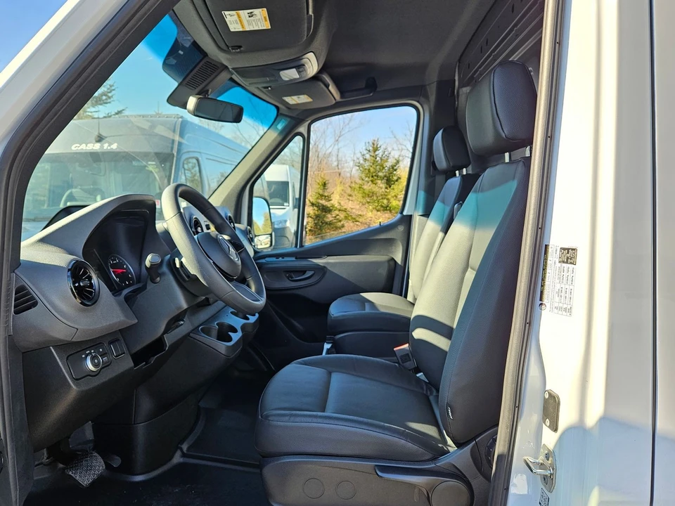 2025 Mercedes-Benz VS30 Sprinter - Image 7 of 12