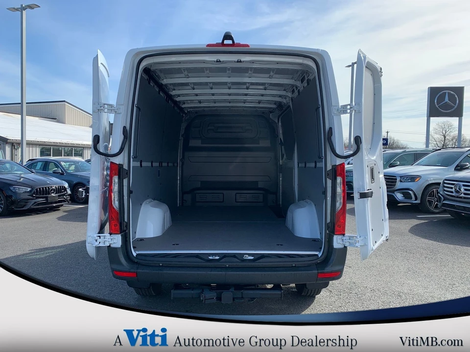 2025 Mercedes-Benz VS30 Sprinter - Image 16 of 19