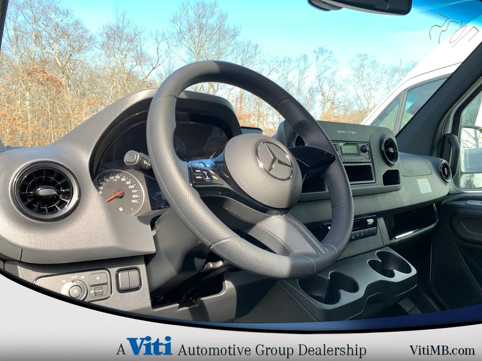 2025 Mercedes-Benz VS30 Sprinter - Image 2 of 19