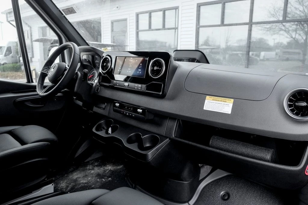 2025 Mercedes-Benz VS30 Sprinter - Image 19 of 30