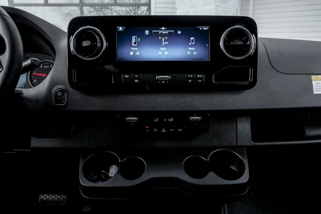2025 Mercedes-Benz VS30 Sprinter - Image 17 of 30