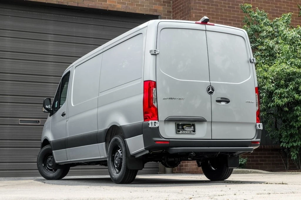 2025 Mercedes-Benz VS30 Sprinter - Image 2 of 21