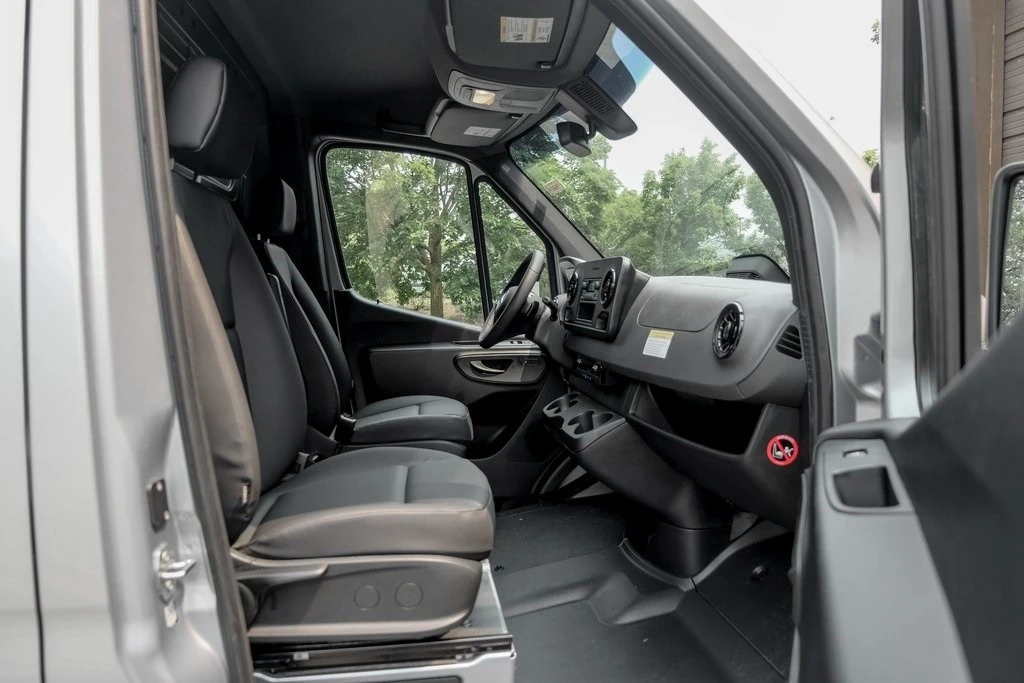 2025 Mercedes-Benz VS30 Sprinter - Image 18 of 21
