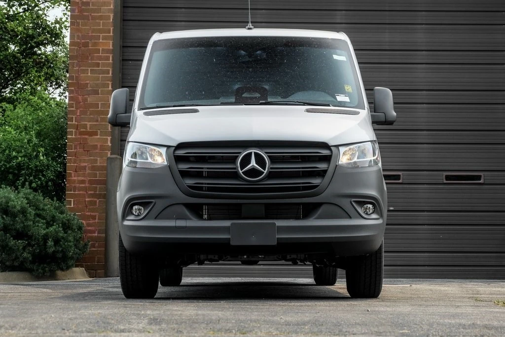 2025 Mercedes-Benz VS30 Sprinter - Image 5 of 12