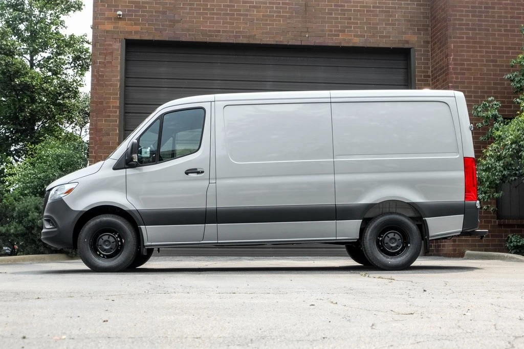2025 Mercedes-Benz VS30 Sprinter - Image 3 of 12