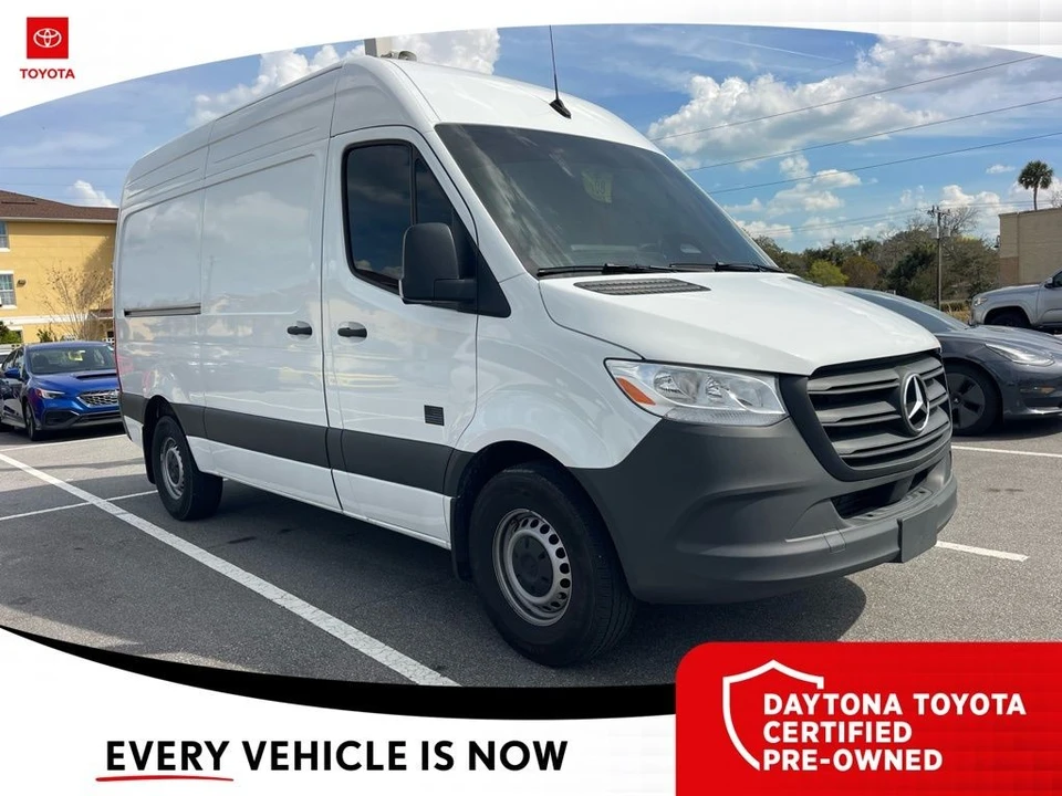 2025 Mercedes-Benz VS30 Sprinter - Image 6 of 10