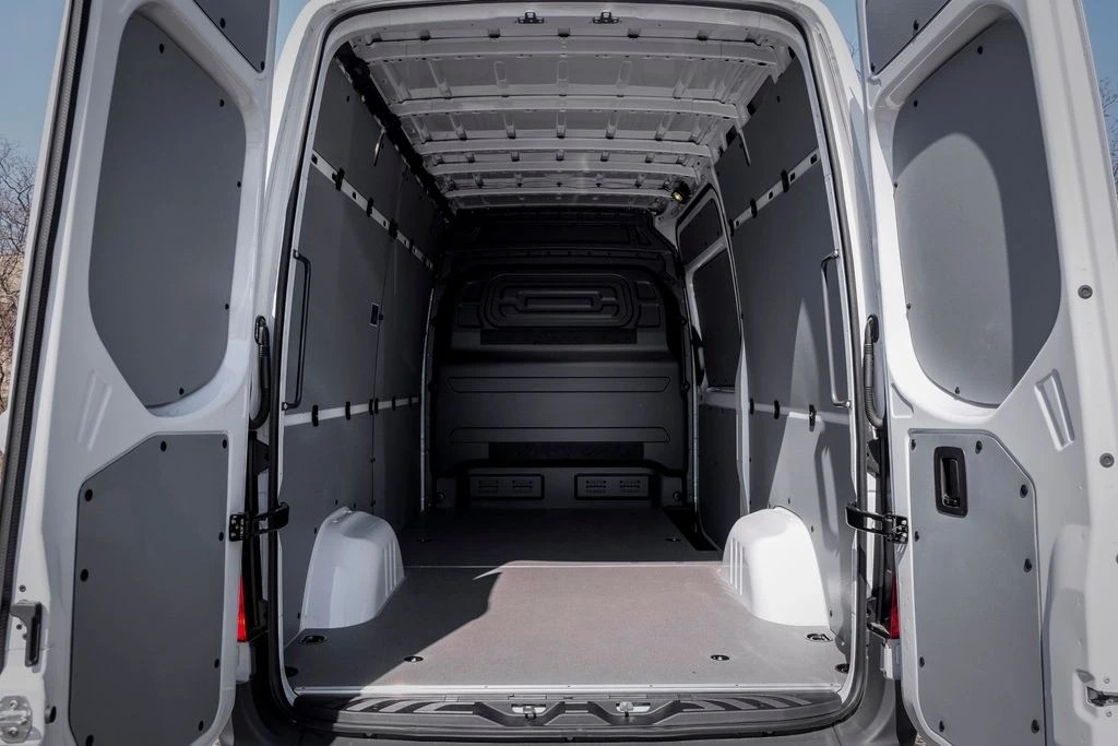 2025 Mercedes-Benz VS30 Sprinter - Image 11 of 21