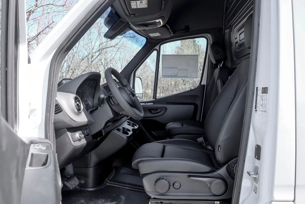 2025 Mercedes-Benz VS30 Sprinter - Image 12 of 21