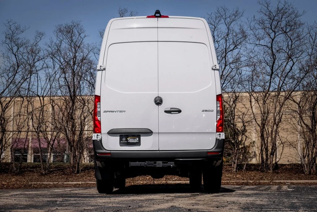 2025 Mercedes-Benz VS30 Sprinter - Image 8 of 21