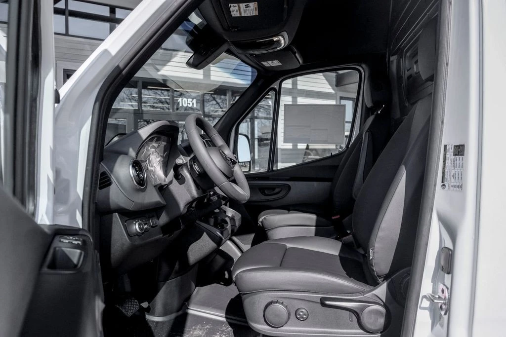 2025 Mercedes-Benz VS30 Sprinter - Image 12 of 21