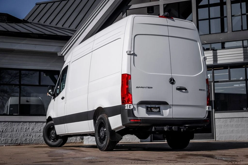 2025 Mercedes-Benz VS30 Sprinter - Image 2 of 21