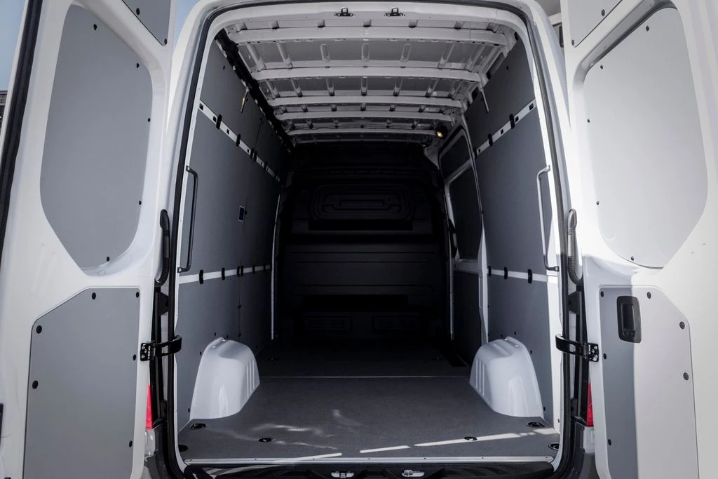 2025 Mercedes-Benz VS30 Sprinter - Image 11 of 21