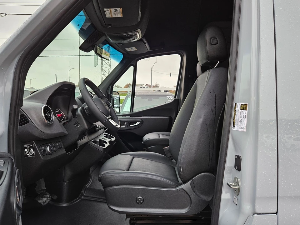 2025 Mercedes-Benz VS30 Sprinter - Image 11 of 21