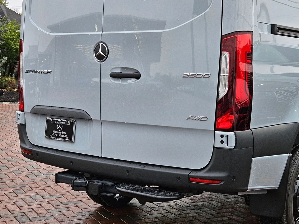 2025 Mercedes-Benz VS30 Sprinter - Image 10 of 21