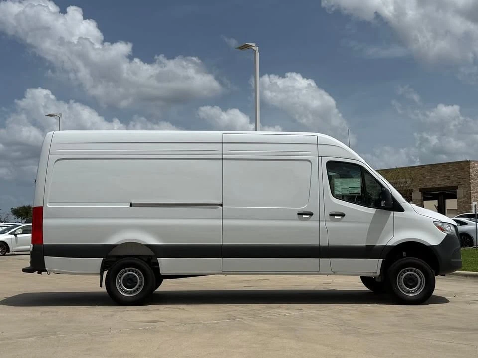 2025 Mercedes-Benz VS30 Sprinter - Image 6 of 20