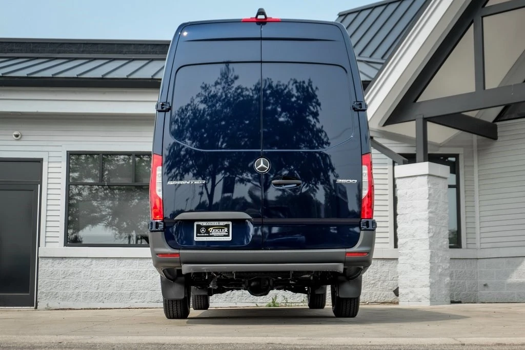 2025 Mercedes-Benz VS30 Sprinter - Image 8 of 12