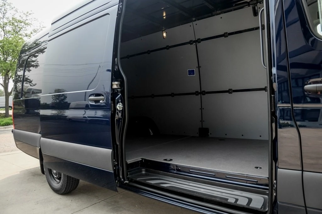2025 Mercedes-Benz VS30 Sprinter - Image 10 of 12