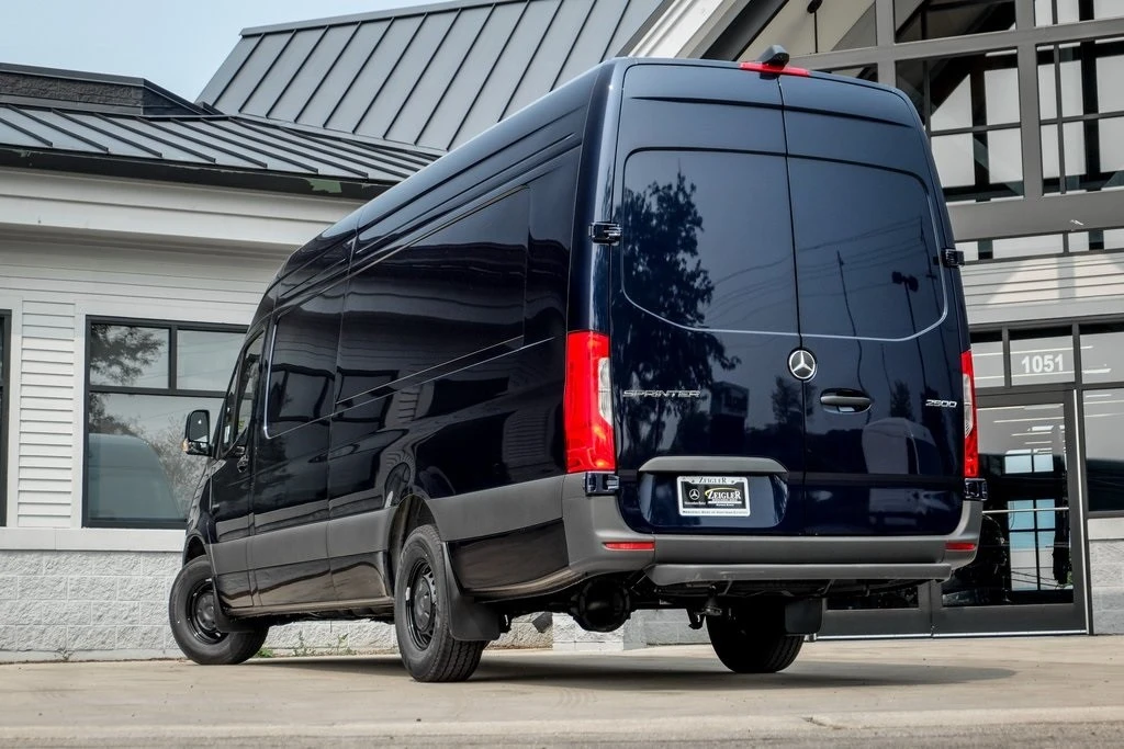 2025 Mercedes-Benz VS30 Sprinter - Image 2 of 12