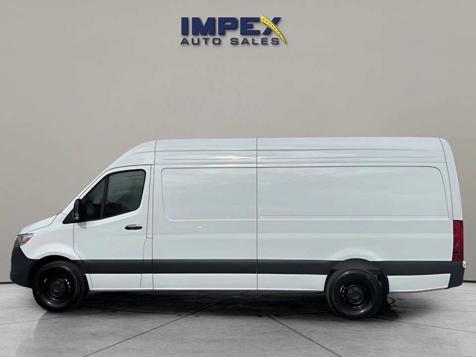 2025 Mercedes-Benz VS30 Sprinter - Image 2 of 12