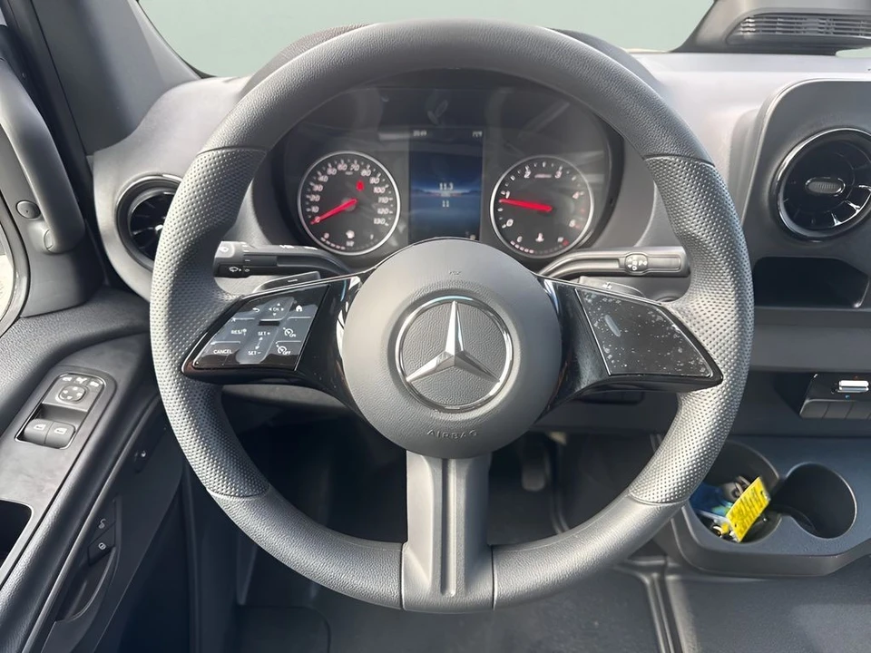 2025 Mercedes-Benz VS30 Sprinter - Image 11 of 12
