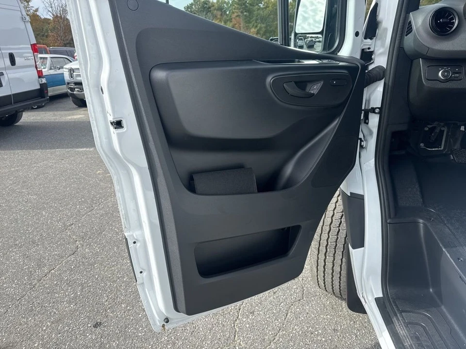 2025 Mercedes-Benz VS30 Sprinter - Image 20 of 21