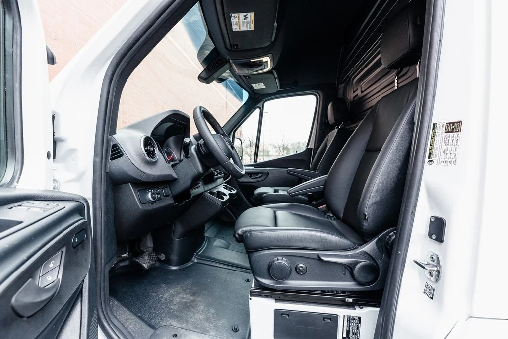 2025 Mercedes-Benz VS30 Sprinter - Image 7 of 12