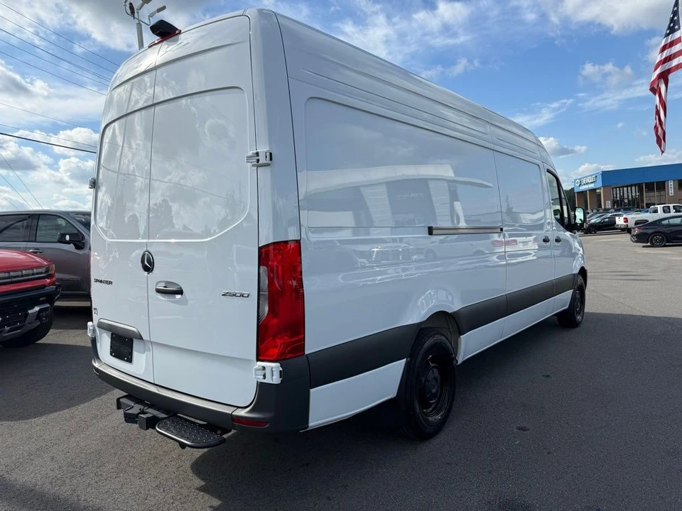 2025 Mercedes-Benz VS30 Sprinter - Image 5 of 21