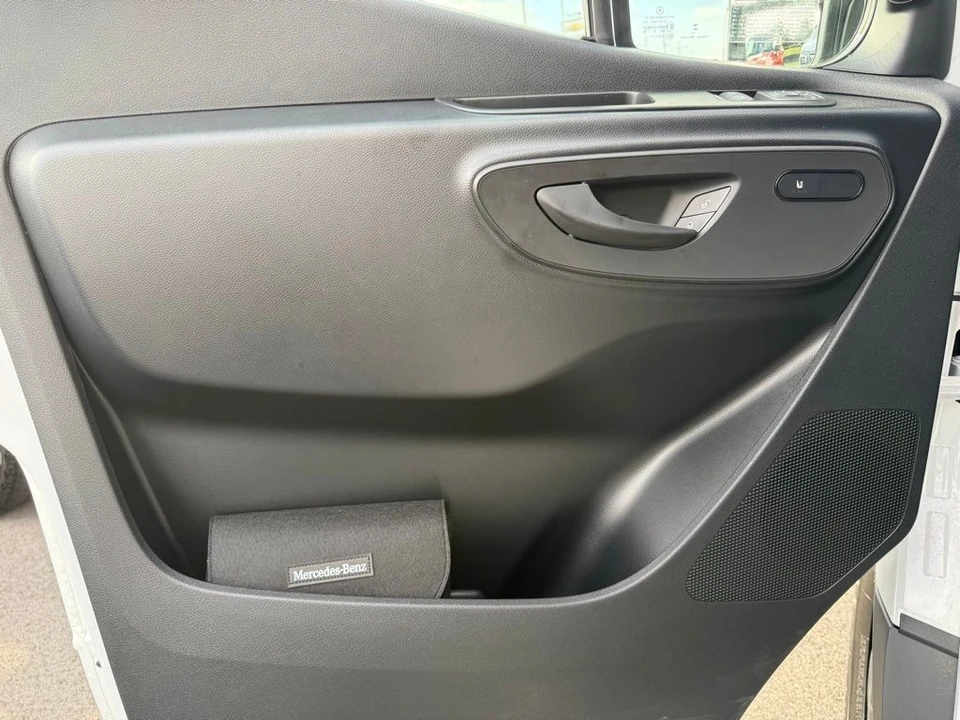 2025 Mercedes-Benz VS30 Sprinter - Image 18 of 21