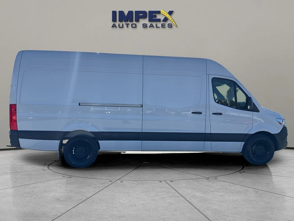 2025 Mercedes-Benz VS30 Sprinter - Image 6 of 12