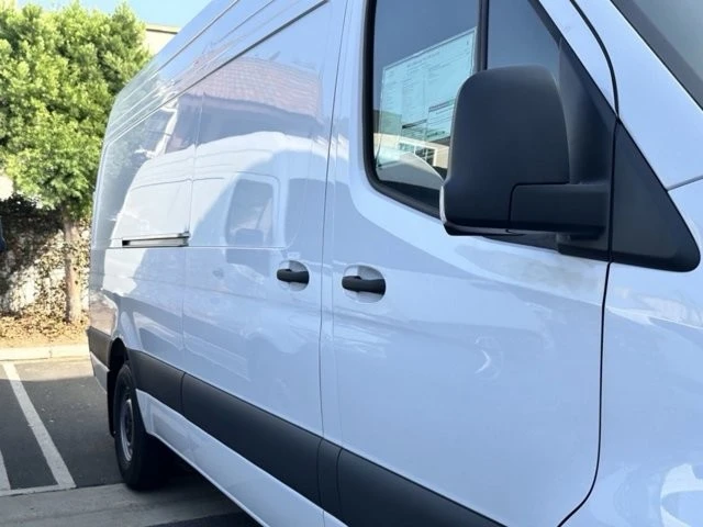 2025 Mercedes-Benz VS30 Sprinter - Image 5 of 12