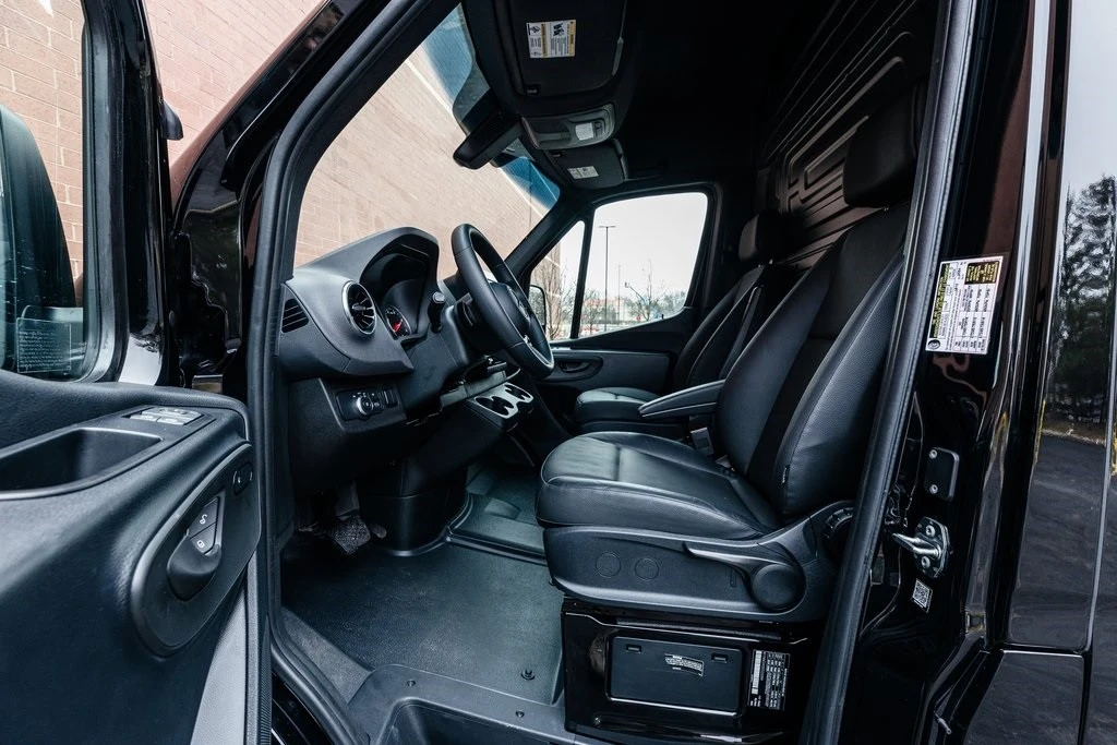2025 Mercedes-Benz VS30 Sprinter - Image 7 of 12