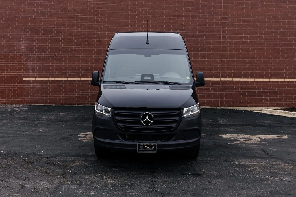 2025 Mercedes-Benz VS30 Sprinter - Image 2 of 12