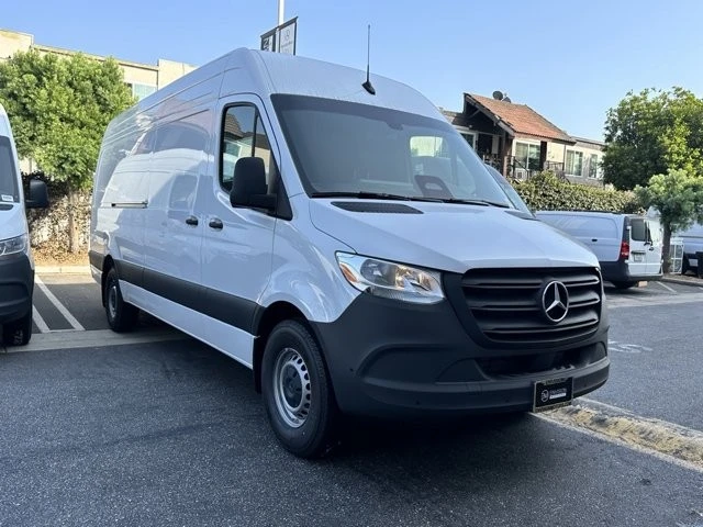 2025 Mercedes-Benz VS30 Sprinter - Image 2 of 12